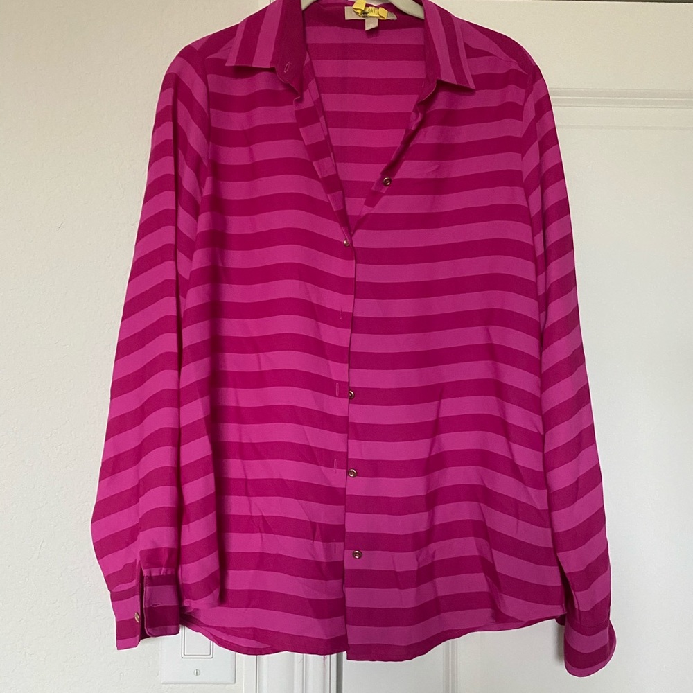 🔥Banana Republic Pink on Pink Poly Blouse